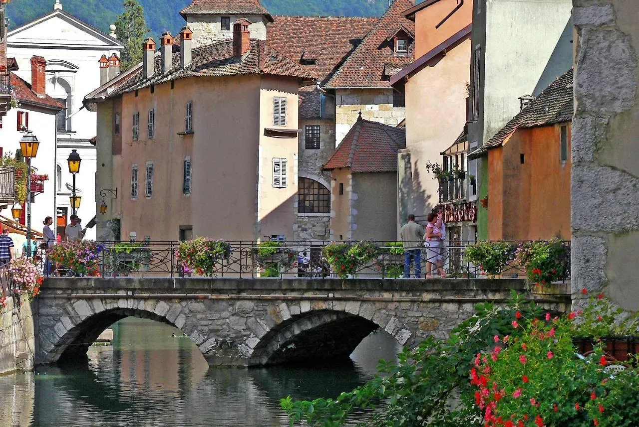 Apartment Ferienwohnung Le President: Cosy T2, 2 A 4 Pers, Plein Centre Annecy